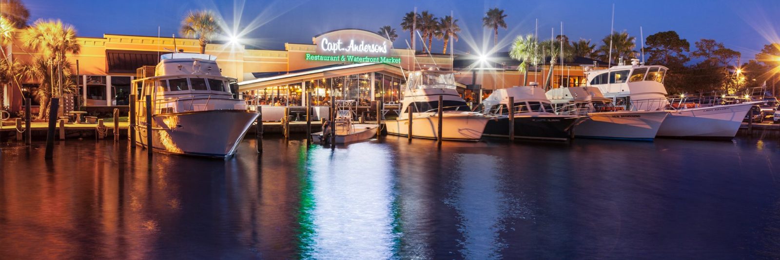 Waterfront Dining panama city